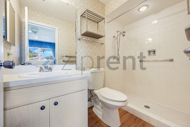 Building Photo - 1624 Whitehead Dr