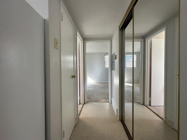 Building Photo - 4525 Lardner St