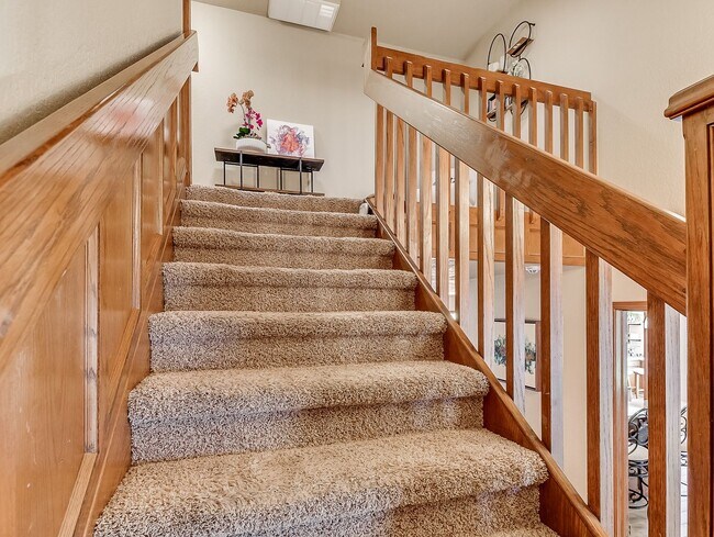 Building Photo - Fully Furnished Short Term Rental