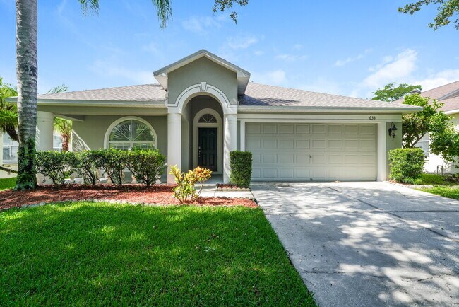 Building Photo - 633 Straw Lake Dr