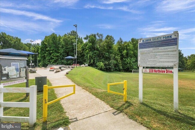 Building Photo - 15605 Everglade Ln