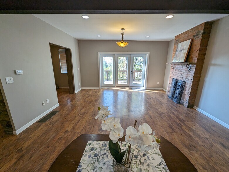 Building Photo - 141 Mulberry St