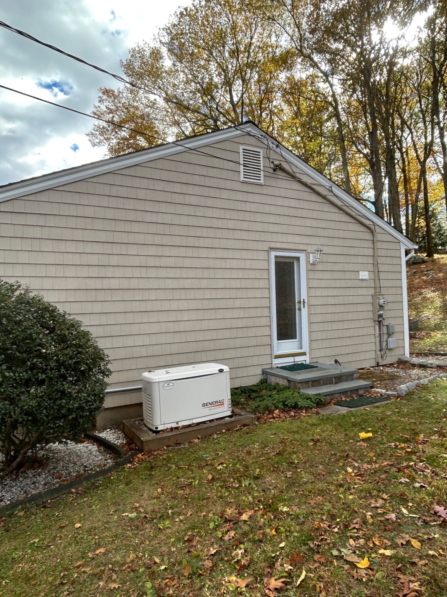 Side - 15 Old Village Ln