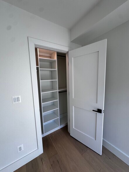 Building Photo - 1658 K St NE