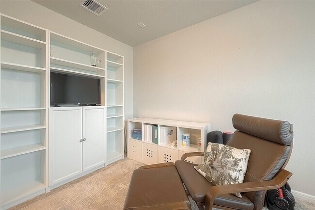 Building Photo - 24211 Buckbrush Ln