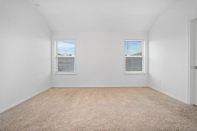 Building Photo - 14634 Cyn Pnes Ln