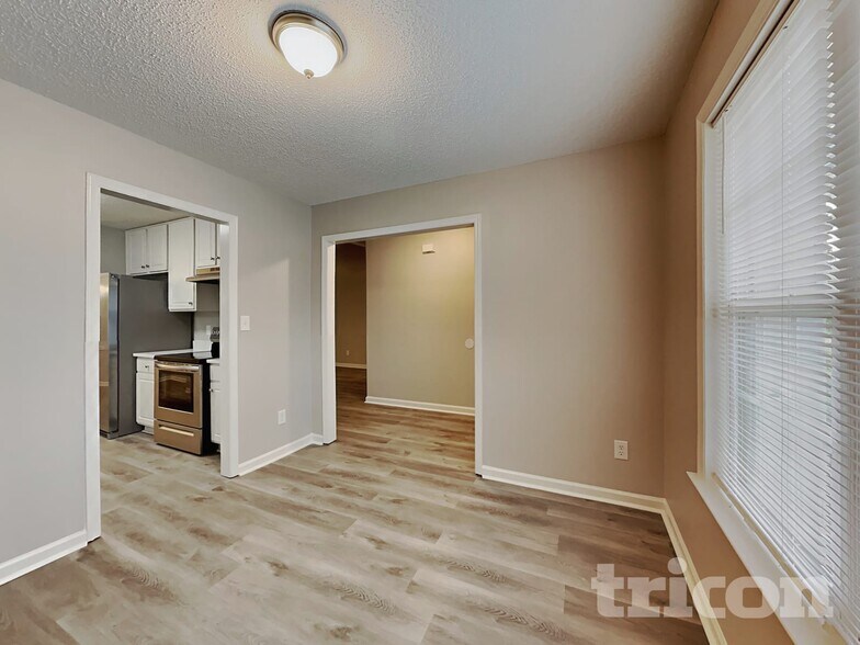 Building Photo - 120 Villavista Trce