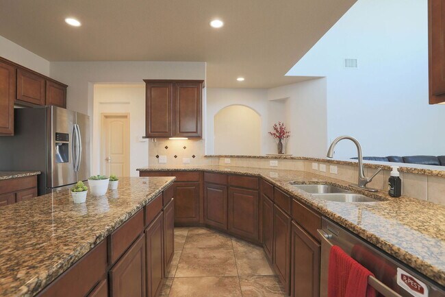 Building Photo - 2300 Dovetail St