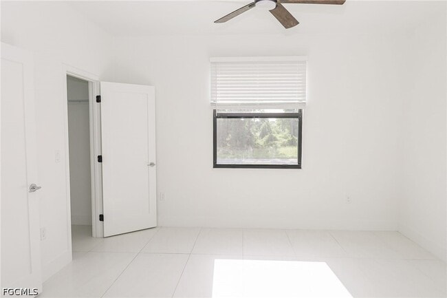 Building Photo - 3000 Tena Ave S