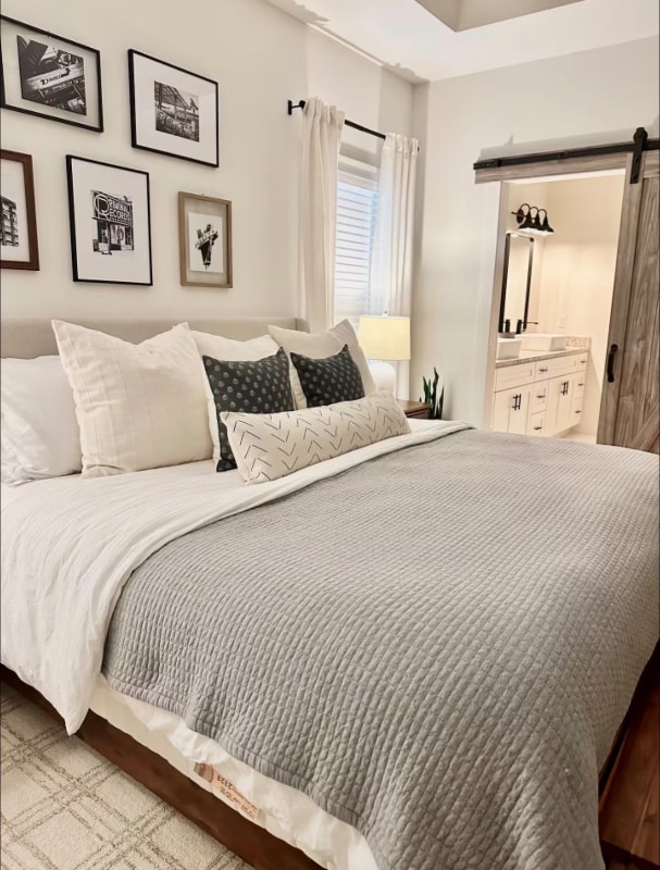 Building Photo - 240 Laurel Ave SW