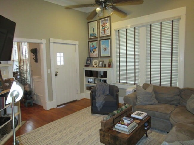 Building Photo - 416 W Montgomery St