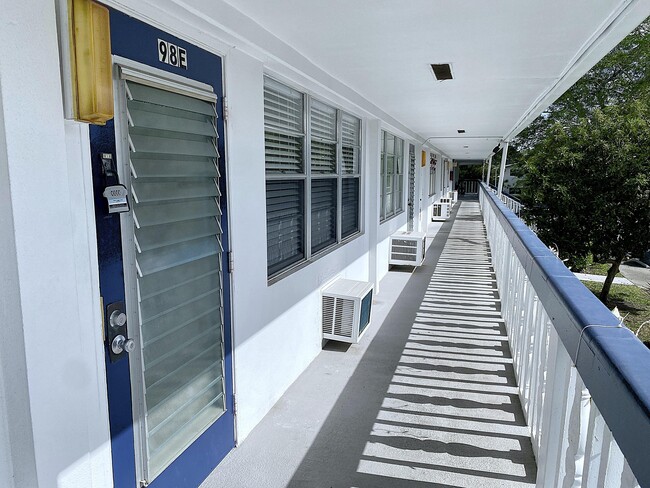 Building Photo - 98 Tilford Pl