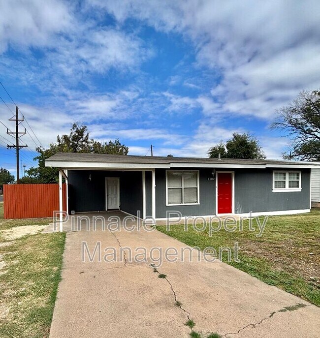 Primary Photo - 1102 E 23rd St