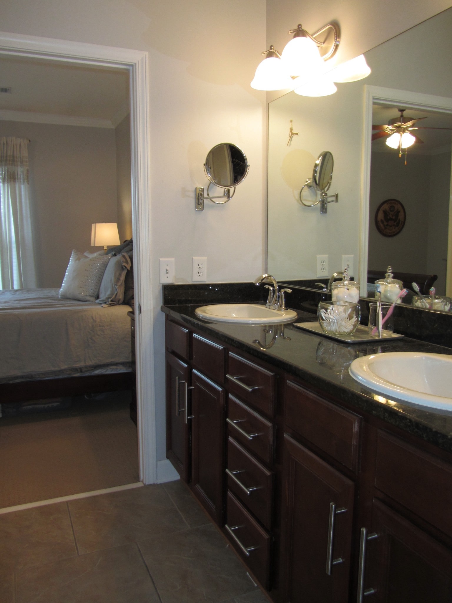 Master Bathroom - 2318 Knowles Ave