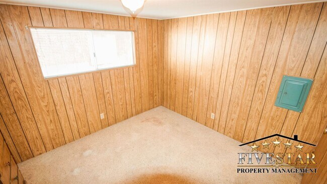 Building Photo - 3 br, 2 bath House - 6220 TIGERFLOWER DR.