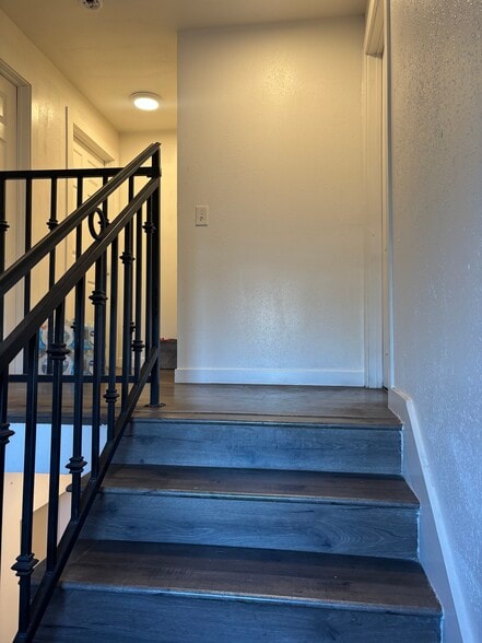 Building Photo - 4059 Brighton Ave