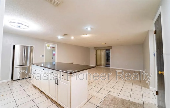 Building Photo - 7713 Heather St