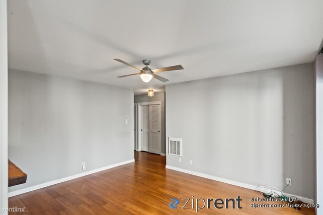 Building Photo - 1 br, 1 bath Condo - 385 Jayne Avenue, Oak...