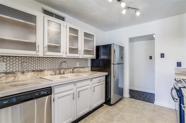 Building Photo - 551 Hightrail Dr