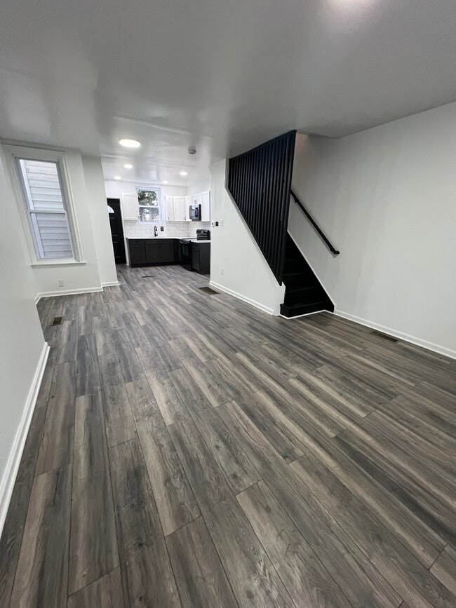 Building Photo - 912 Pennell St