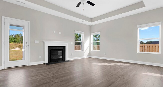 Building Photo - 405 Gooseneck Ln