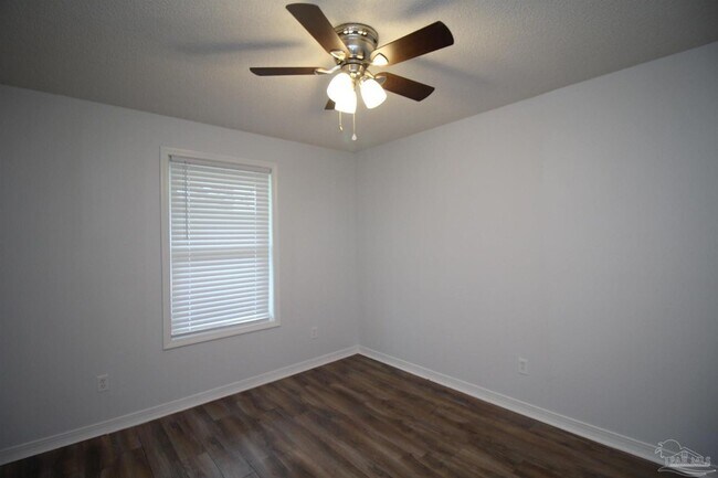 Building Photo - 7679 Old Hickory Dr