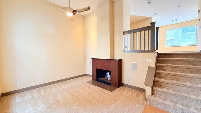 Building Photo - Beautiful 3BD/2.5BA, Multi-Level Townhome in the Shadowhawk Community in Danville- Available NOW!