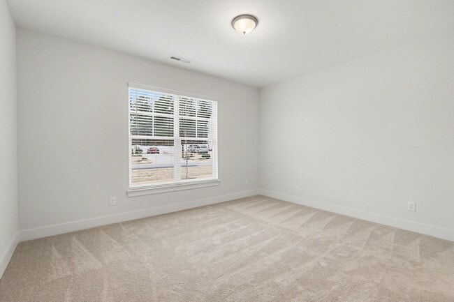 Building Photo - Beautiful New Construction Home - Move In Ready