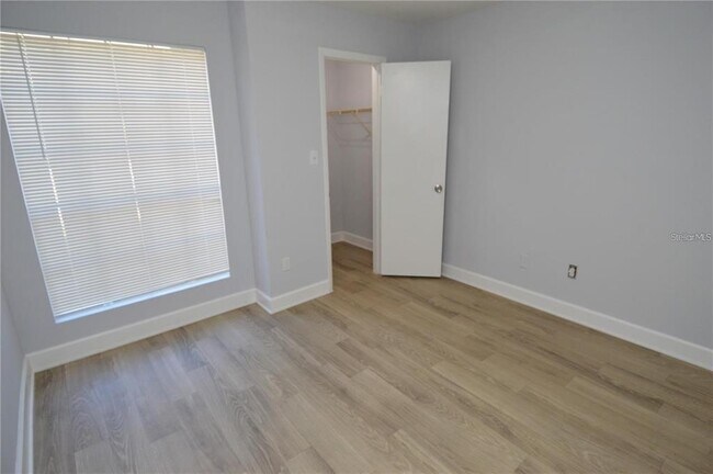 Building Photo - 8758 Mallard Reserve Dr