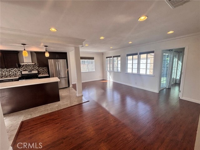 Building Photo - 9081 E Greenwood Ave