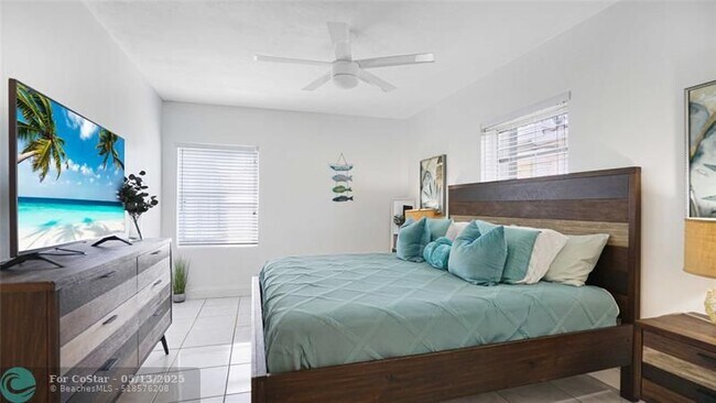 Building Photo - 2716 N Ocean Blvd