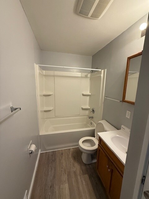 Building Photo - 1065 Hadwin Dr