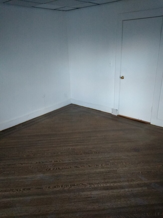 Building Photo - 288 Montgomery St