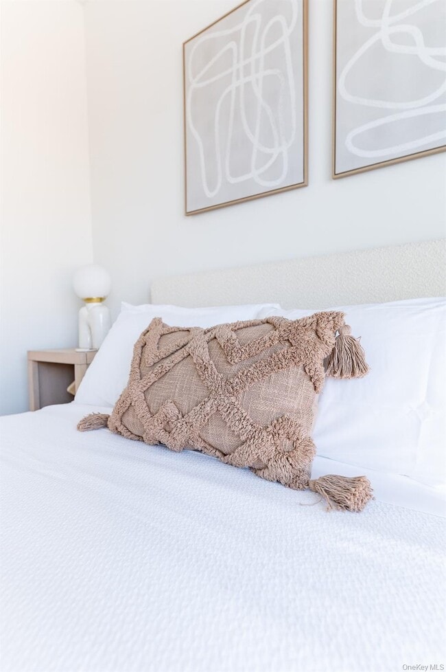 Building Photo - 319 Wilmot Rd