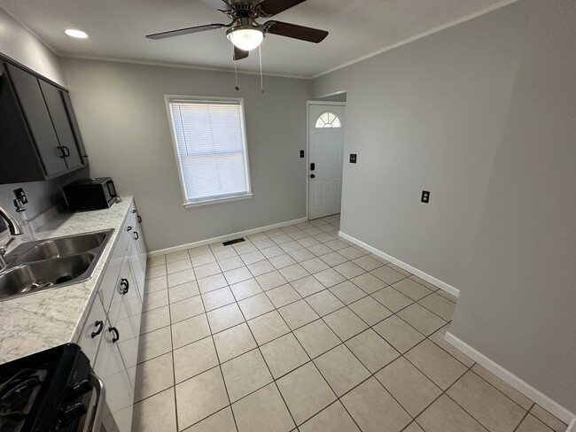 Building Photo - 2296 Fenton St