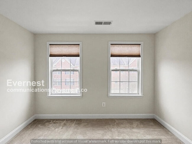 Building Photo - 3 Bed/3.5 Bath Home with Garage/ Available Now!