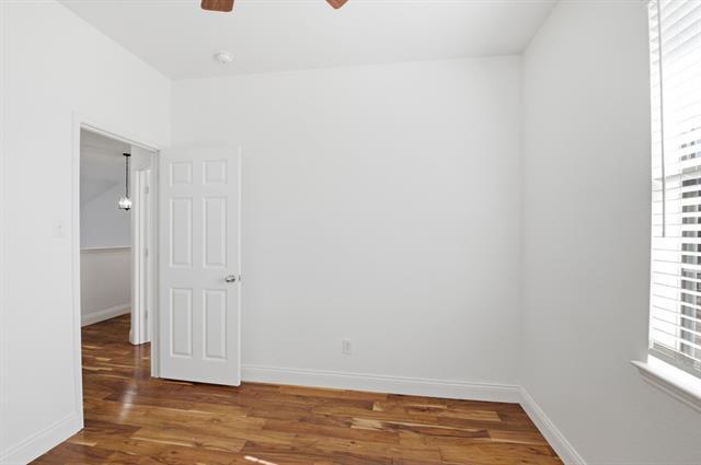 Building Photo - 6920 Willow Crest Dr