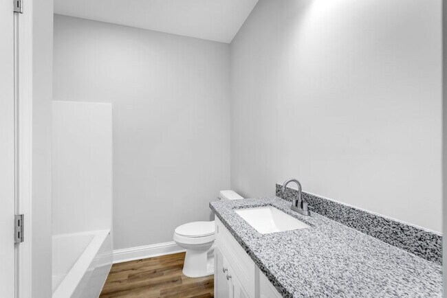 Building Photo - Brand New 3 bed unfurnished!