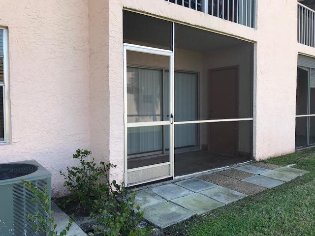 Building Photo - 9929 Three Lakes Cir