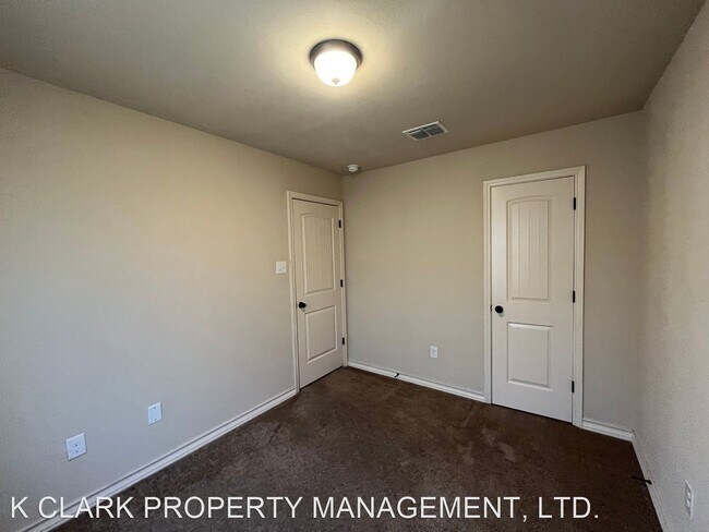 Building Photo - 3 br, 2.5 bath House - 6012 JAX WAY #103