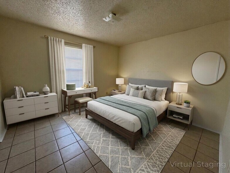 Building Photo - 2010 Cedarhill Dr