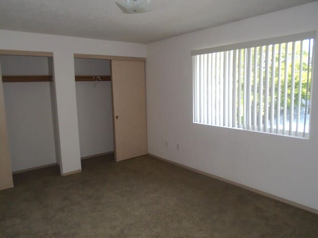 Building Photo - 170 N 7th St