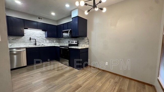 Building Photo - 1821 Ridgehaven Ct