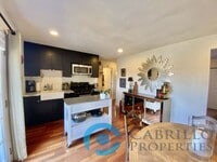 Building Photo - 3964 Manzanita Dr