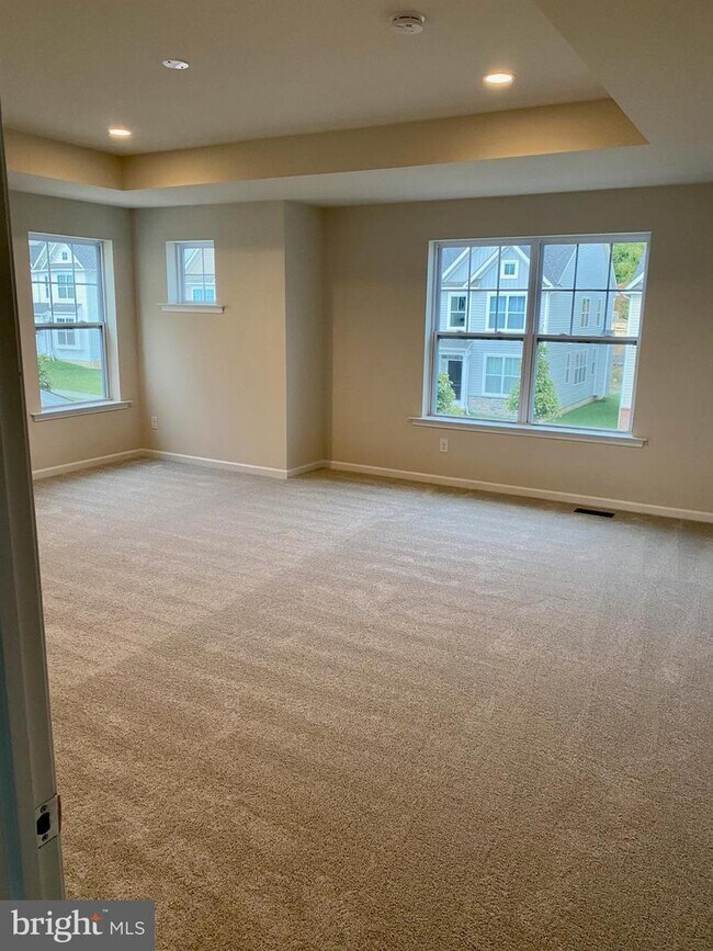 Building Photo - 730 Houston St