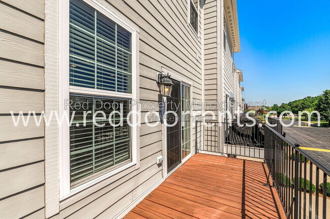Building Photo - 13340 E Golden Gate Dr