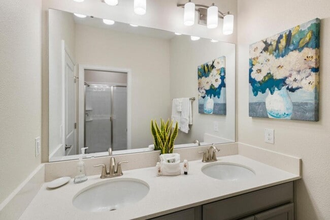 Building Photo - 8945 Stinger Dr