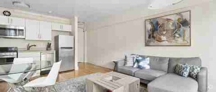 Building Photo - 1440 Beacon St