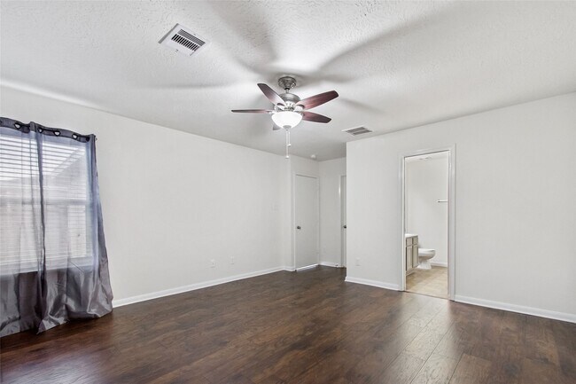 Building Photo - 29214 Legends Valley Dr