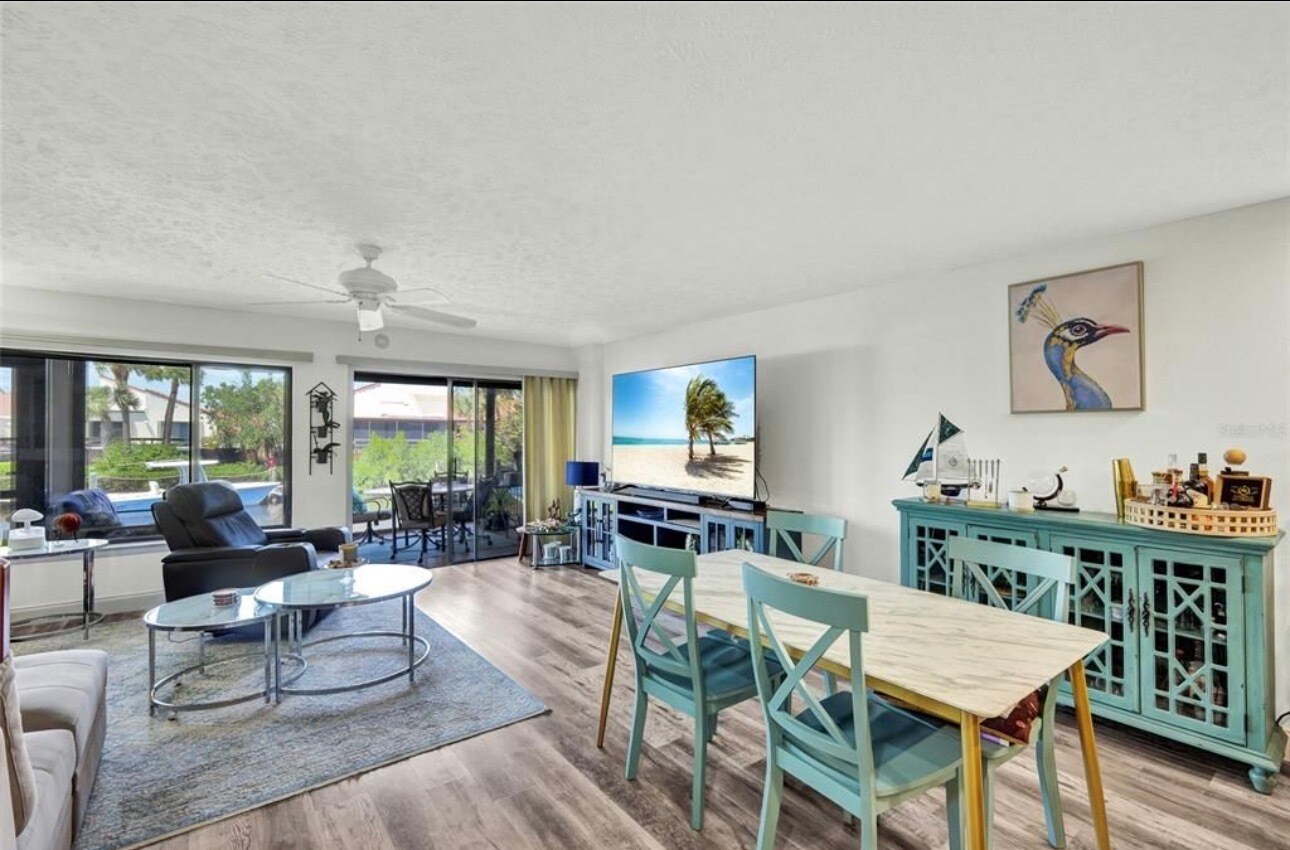 Building Photo - 25188 Marion Ave